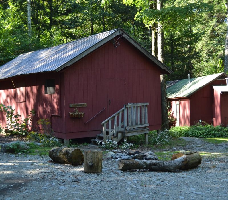 Wigwam-Woodlands-outside